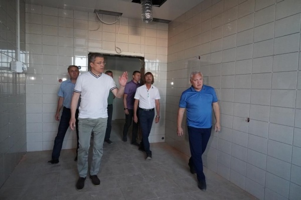 Визит Радия Хабирова на стройку нашего стационара