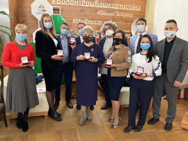 Радмила Сурначева награждена медалью и грамотой Президента РФ